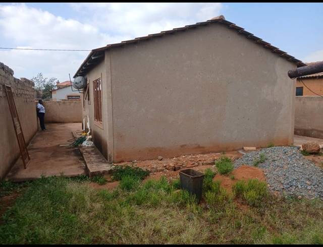 2 BEDROOM HOUSE FOR SALE IN SOSHANGUVE SOUTH